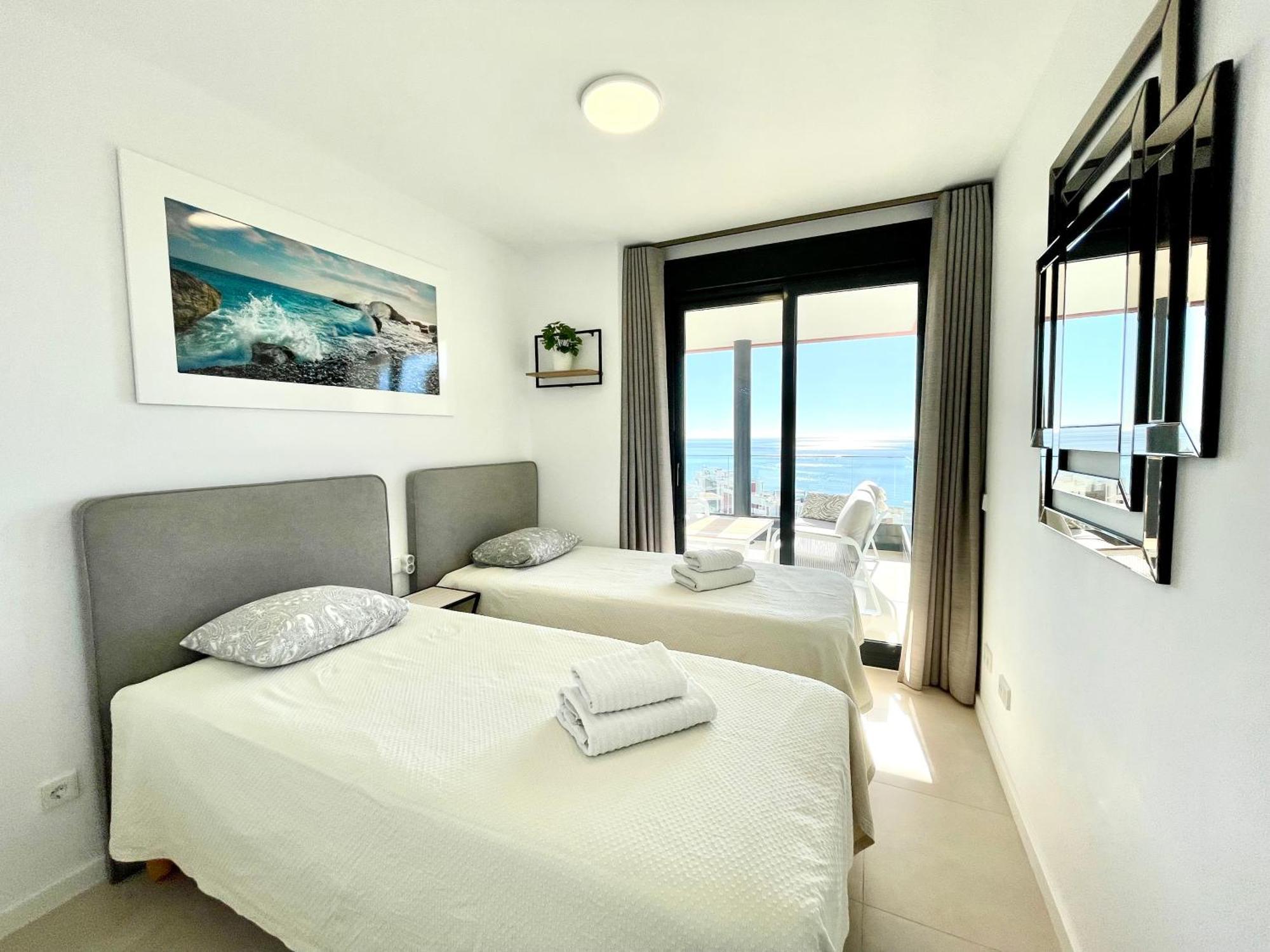 Dream By The Sea Apartment ฟูเอนฮิโรลา ภายนอก รูปภาพ