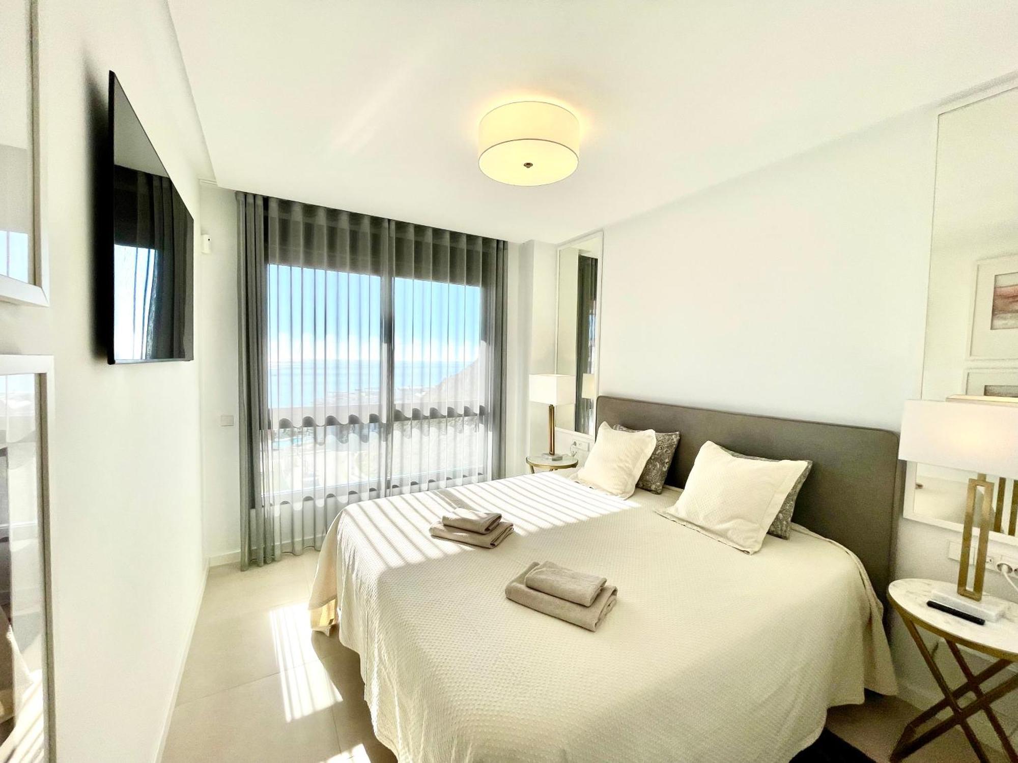 Dream By The Sea Apartment ฟูเอนฮิโรลา ภายนอก รูปภาพ